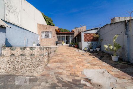 Casa à venda com 90m², 2 quartos e 1 vagaQuintal