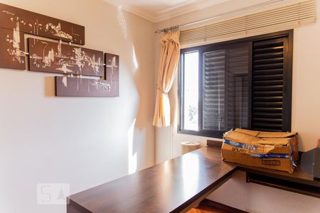 Apartamento à venda com 300m², 4 quartos e 4 vagasQuarto