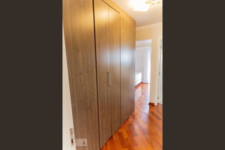 Apartamento à venda com 300m², 4 quartos e 4 vagasArmário