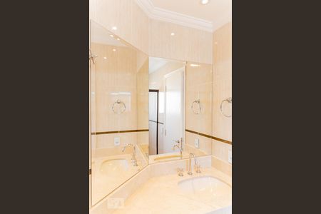 Apartamento à venda com 300m², 4 quartos e 4 vagasEspelho