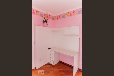 Apartamento à venda com 300m², 4 quartos e 4 vagasEscrivaninha