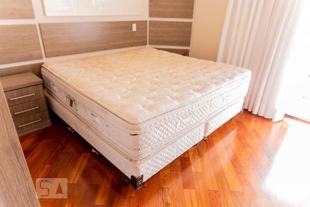 Apartamento à venda com 300m², 4 quartos e 4 vagasCama