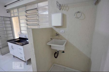 Área de Serviço/Cozinha de casa para alugar com 1 quarto, 60m² em Bela Vista, Osasco