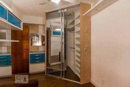 Apartamento à venda com 226m², 3 quartos e 2 vagasQuarto 3