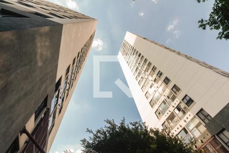 Apartamento para alugar com 70m², 2 quartos e 1 vaga Apartamento para alugar com 70m², 2 quartos e 1 vagaFachada