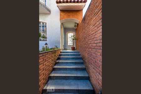 Casa à venda com 300m², 4 quartos e 6 vagasv