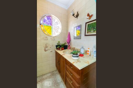 Casa à venda com 300m², 4 quartos e 6 vagasLavabo