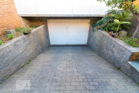 Casa à venda com 300m², 4 quartos e 6 vagasGaragem