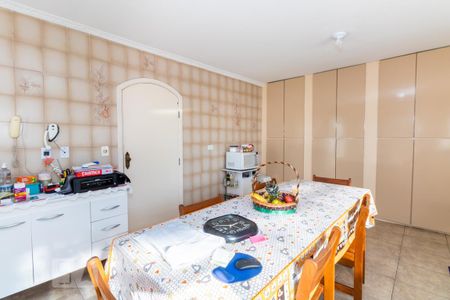 Casa à venda com 300m², 4 quartos e 6 vagasCozinha