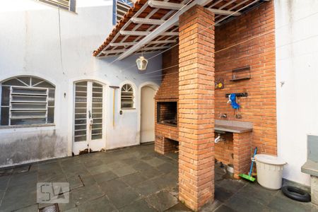 Casa à venda com 300m², 4 quartos e 6 vagasChurrasqueira