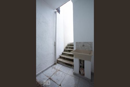 Casa para alugar com 150m², 2 quartos e 1 vaga Casa para alugar com 150m², 2 quartos e 1 vagaLavanderia