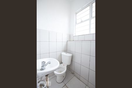 Casa para alugar com 150m², 2 quartos e 1 vaga Casa para alugar com 150m², 2 quartos e 1 vagaBanheiro