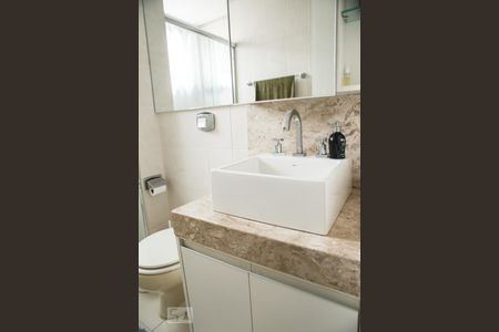 Apartamento à venda com 98m², 2 quartos e 1 vagaBanheiro 1