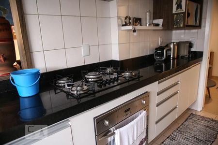 Apartamento à venda com 98m², 2 quartos e 1 vagaCozinha