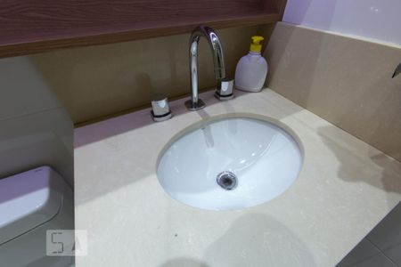 Banheiro Suíte de apartamento para alugar com 2 quartos, 73m² em Vila Nova Conceição, São Paulo
