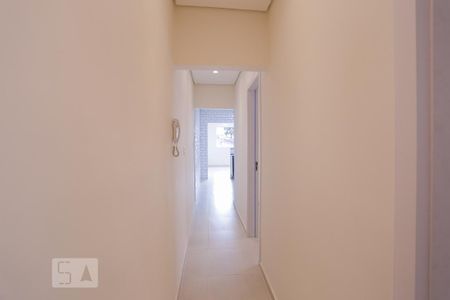 Casa para alugar com 90m², 3 quartos e 2 vagasCorredor