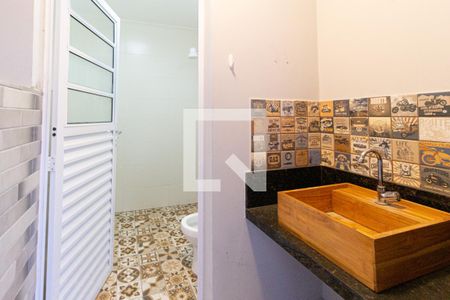 Casa para alugar com 190m², 2 quartos e 2 vagas Casa para alugar com 190m², 2 quartos e 2 vagasBanheiro de serviço