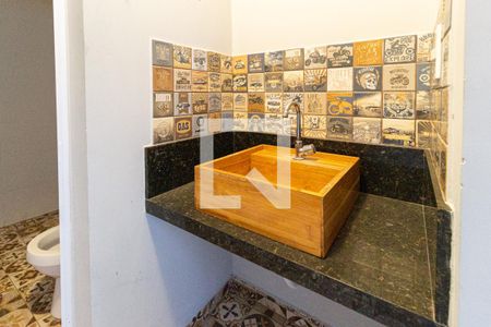 Casa para alugar com 190m², 2 quartos e 2 vagas Casa para alugar com 190m², 2 quartos e 2 vagasBanheiro de serviço