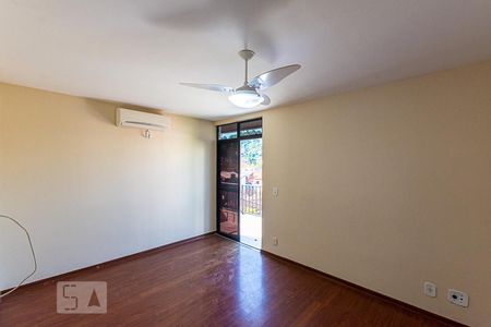 Apartamento à venda com 130m², 3 quartos e 2 vagasSuite