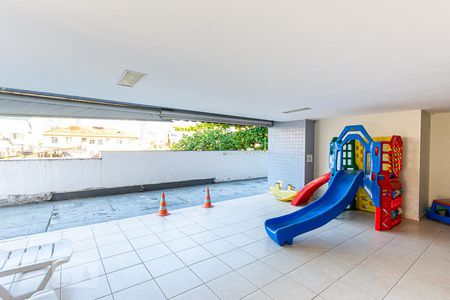 Apartamento à venda com 130m², 3 quartos e 2 vagasÁrea Comum - Playground