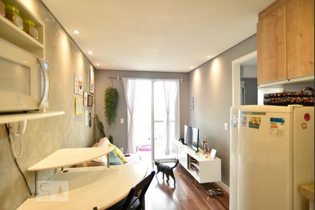 Sala e cozinha de apartamento para alugar com 1 quarto, 34m² em Mooca, São Paulo