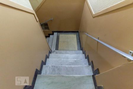 Apartamento à venda com 32m², 1 quarto e sem vagaEscada