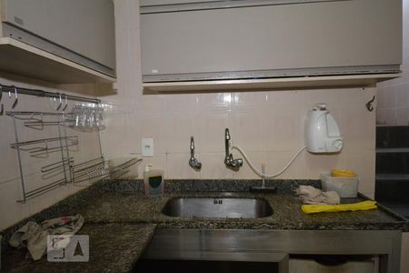Casa à venda com 56m², 2 quartos e sem vagaCozinha - Armários