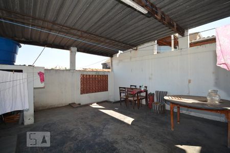Casa à venda com 56m², 2 quartos e sem vagaÁrea de Serviço - Terraço