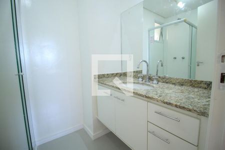 Apartamento à venda com 75m², 3 quartos e 2 vagas Apartamento à venda com 75m², 3 quartos e 2 vagasBanheiro