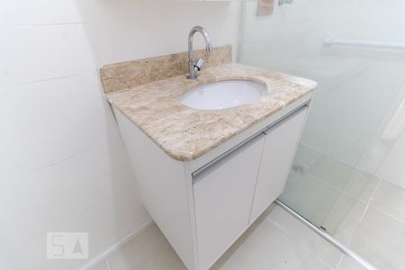 Apartamento para alugar com 85m², 3 quartos e 1 vaga Apartamento para alugar com 85m², 3 quartos e 1 vagaBanheiro