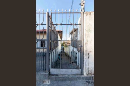 Casa à venda com 50m², 1 quarto e sem vaga Casa à venda com 50m², 1 quarto e sem vagaFachada