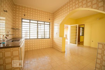 Casa à venda com 150m², 2 quartos e 2 vagascozinha