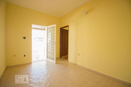 Casa à venda com 150m², 2 quartos e 2 vagassala