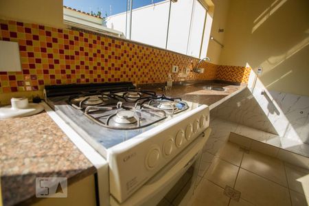 Casa à venda com 150m², 2 quartos e 2 vagascozinha