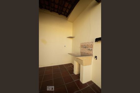 Casa à venda com 150m², 2 quartos e 2 vagaslavanderia