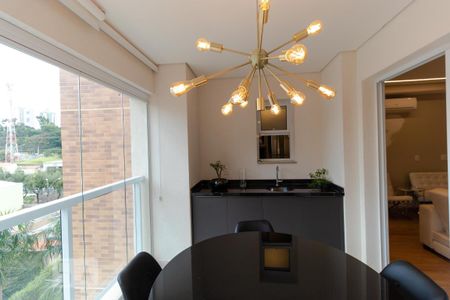 Sacada de apartamento para alugar com 1 quarto, 58m² em Cambuí, Campinas
