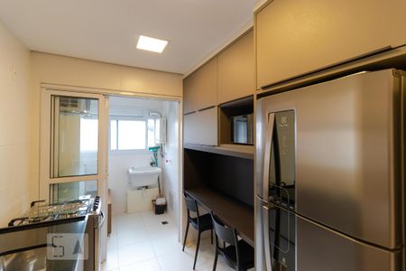 Cozinha de apartamento para alugar com 1 quarto, 58m² em Cambuí, Campinas