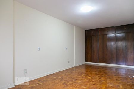 Apartamento à venda com 130m², 2 quartos e 1 vaga Apartamento à venda com 130m², 2 quartos e 1 vagaSuíte