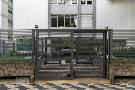 Apartamento à venda com 130m², 2 quartos e 1 vaga Apartamento à venda com 130m², 2 quartos e 1 vagaFachada