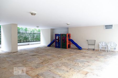 Apartamento à venda com 130m², 2 quartos e 1 vaga Apartamento à venda com 130m², 2 quartos e 1 vagaPlayground