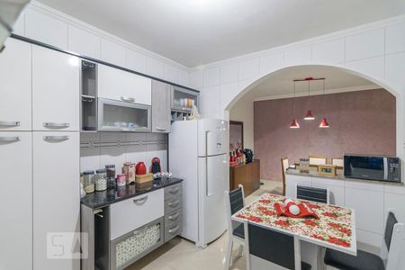 Casa à venda com 235m², 4 quartos e 5 vagasCozinha