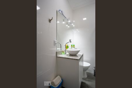 Casa de condomínio à venda com 119m², 2 quartos e 2 vagas Casa de condomínio à venda com 119m², 2 quartos e 2 vagasBanheiro da Suíte 2