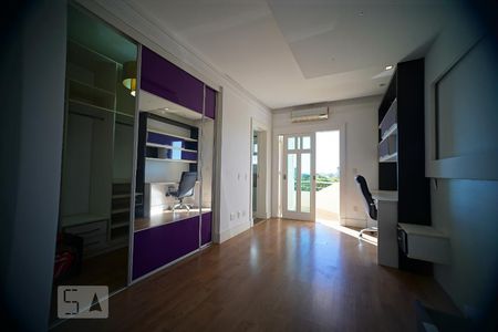 Casa à venda com 500m², 5 quartos e 5 vagasSuite 2