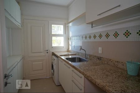 Casa à venda com 500m², 5 quartos e 5 vagasCozinha - area de serviço