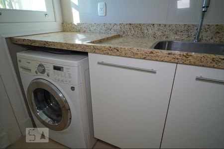 Casa à venda com 500m², 5 quartos e 5 vagasCozinha - area de serviço