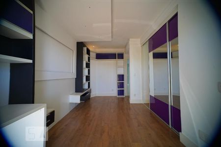 Casa à venda com 500m², 5 quartos e 5 vagasSuite 2