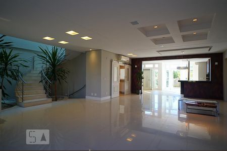 Sala de casa à venda com 5 quartos, 500m² em Jardim Itu, Porto Alegre