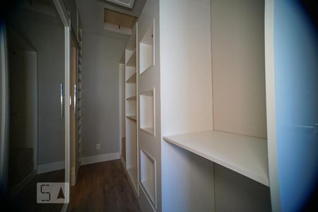 Casa à venda com 500m², 5 quartos e 5 vagasSuite Master