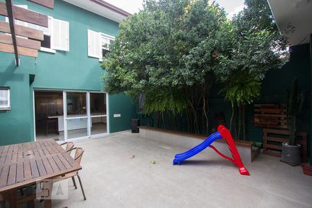 Casa à venda com 280m², 4 quartos e 2 vagasQuintal