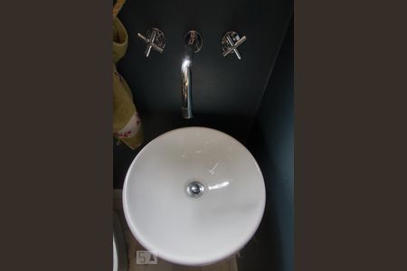 Casa à venda com 280m², 4 quartos e 2 vagasDetalhe Lavabo